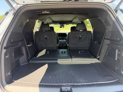 2026 Chevrolet Traverse, $60810. Photo 11