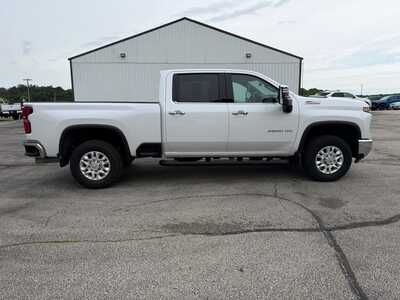 2024 Chevrolet 2500 Crew Cab, $61900. Photo 4