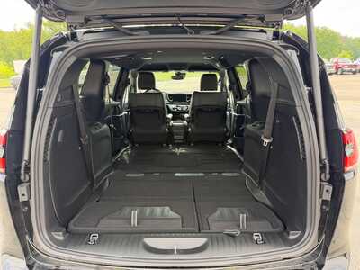 2027 Chrysler Pacifica, $49074. Photo 11