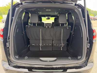 2027 Chrysler Pacifica, $49074. Photo 9