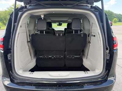 2022 Chrysler Pacifica, $30080. Photo 9