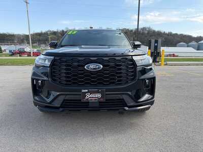 2025 Ford Explorer, $41680. Photo 2