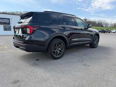 2025 Ford Explorer, $41680. Photo 5