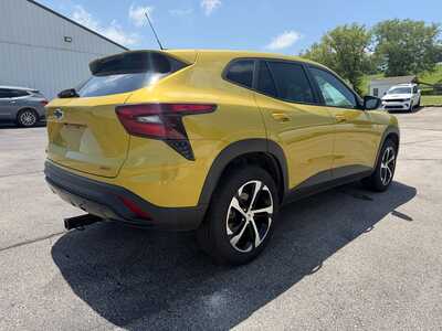 2024 Chevrolet Trax, $20900. Photo 3