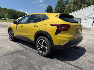 2024 Chevrolet Trax, $20900. Photo 4