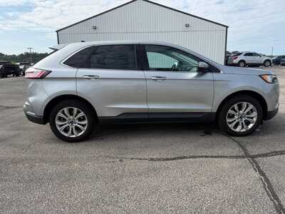 2022 Ford Edge, $23900. Photo 4