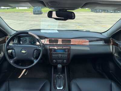 2014 Chevrolet Impala, $9900. Photo 7