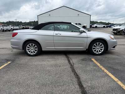 2011 Chrysler 200, $9900. Photo 4