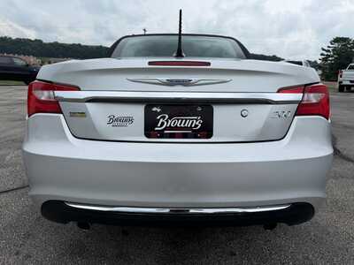2011 Chrysler 200, $9900. Photo 6