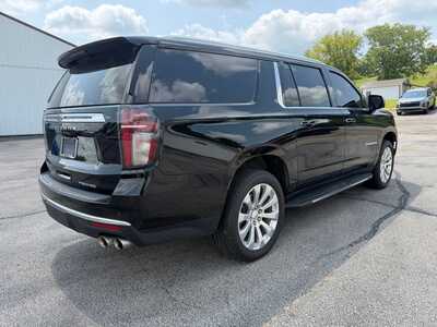 2021 Chevrolet Suburban, $44900. Photo 3