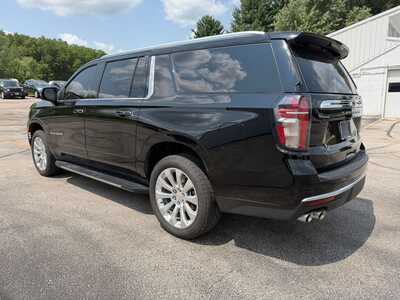 2021 Chevrolet Suburban, $44900. Photo 4
