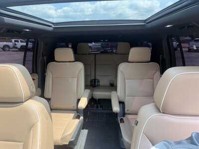 2021 Chevrolet Suburban, $44900. Photo 8