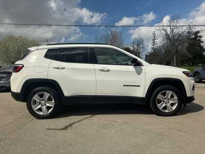 2022 Jeep Compass, $0. Photo 4