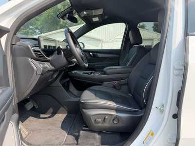 2026 Buick Enclave, $46150. Photo 5