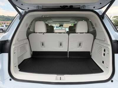 2027 Buick Enclave, $66295. Photo 9