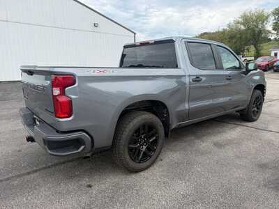 2021 Chevrolet 1500 Crew Cab, $29900. Photo 5