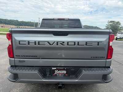 2021 Chevrolet 1500 Crew Cab, $29900. Photo 6