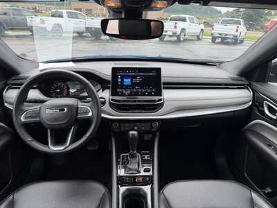 2024 Jeep Compass, $22900. Photo 7