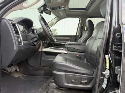 2017 RAM 3500 Crew Cab, $43900. Photo 5