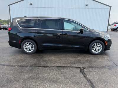 2023 Chrysler Pacifica, $22900. Photo 4