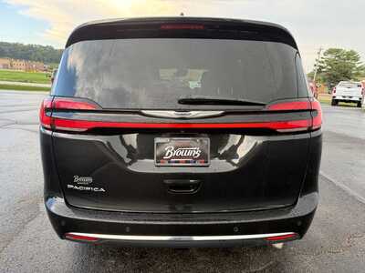 2023 Chrysler Pacifica, $22900. Photo 6