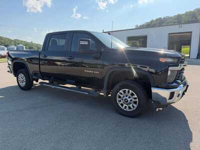 2025 Chevrolet 2500 Crew Cab, $52900. Photo 2