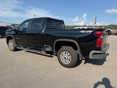 2025 Chevrolet 2500 Crew Cab, $52900. Photo 4