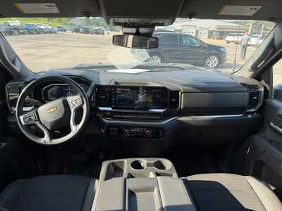 2025 Chevrolet 2500 Crew Cab, $52900. Photo 7