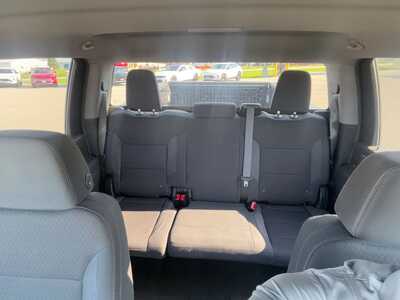 2025 Chevrolet 2500 Crew Cab, $52900. Photo 8