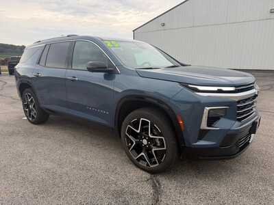 2025 Chevrolet Traverse, $49900. Photo 3