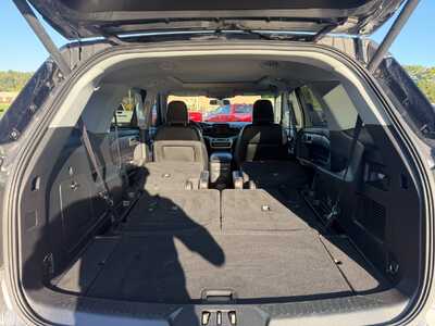 2022 Ford Explorer, $23900. Photo 12