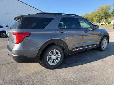 2022 Ford Explorer, $23900. Photo 3