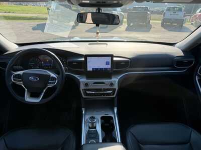 2022 Ford Explorer, $23900. Photo 7