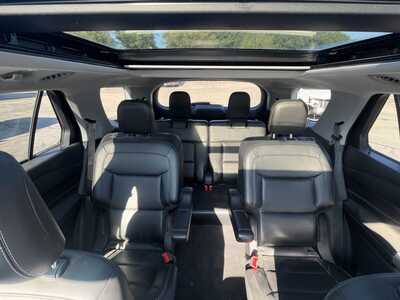 2022 Ford Explorer, $23900. Photo 8