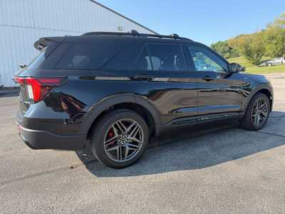 2025 Ford Explorer, $0. Photo 3