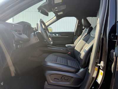 2025 Ford Explorer, $0. Photo 5