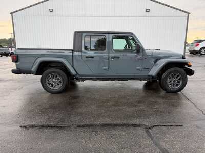 2025 Jeep Gladiator, $37900. Photo 4