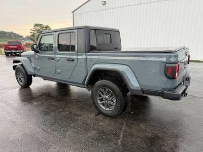 2025 Jeep Gladiator, $37900. Photo 7