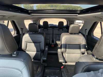 2021 Ford Explorer, $22900. Photo 8