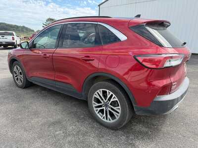 2022 Ford Escape, $21900. Photo 4
