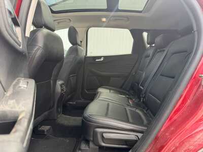 2022 Ford Escape, $21900. Photo 6