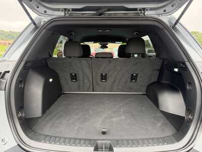 2026 Chevrolet Equinox, $30900. Photo 9