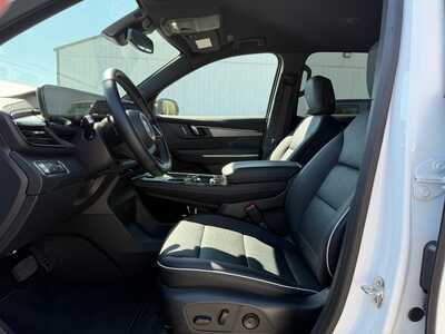 2026 Buick Enclave, $45900. Photo 5