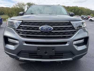 2024 Ford Explorer, $37500. Photo 2