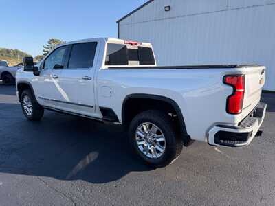 2025 Chevrolet 2500 Crew Cab, $65680. Photo 7