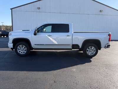 2025 Chevrolet 2500 Crew Cab, $65680. Photo 8