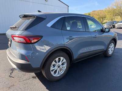 2024 Ford Escape, $25900. Photo 5