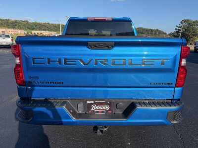 2022 Chevrolet 1500 Crew Cab, $27880. Photo 6