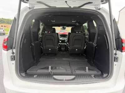2027 Chrysler Pacifica, $45790. Photo 10