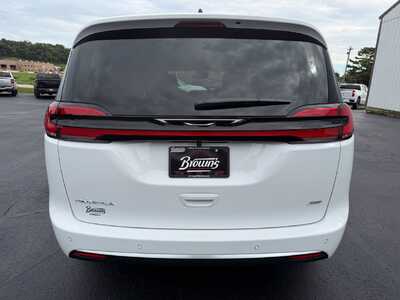 2027 Chrysler Pacifica, $45790. Photo 6